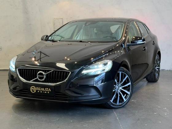 VOLVO V40 2.0 T4 MOMENTUM GASOLINA 4P AUTOMÁTICO VOLVO V40 2.0 T4 MOMENTUM GASOLINA 4P AUTOMÁTICO
